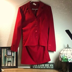 ✨Suits Us✨ Vintage Blazer & Skirt Suit Crimson Red Size 5/6 Business Chic Boss